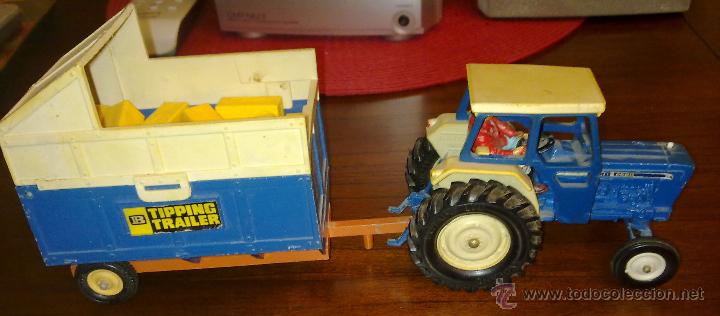 Coches a escala: TRACTOR FORD 6600 CON REMOLQUE, BRITAINS - Foto 2