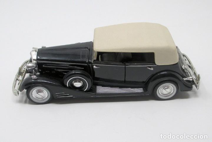 Coches a escala: Cadillac Fleetwood de 1933 de Signature. - Foto 3 - 202325713