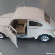 Coches a escala: WOLKSWAGEN CLASSICAL BEETLE 1987 1/32 KINSMART. Lote 344066038