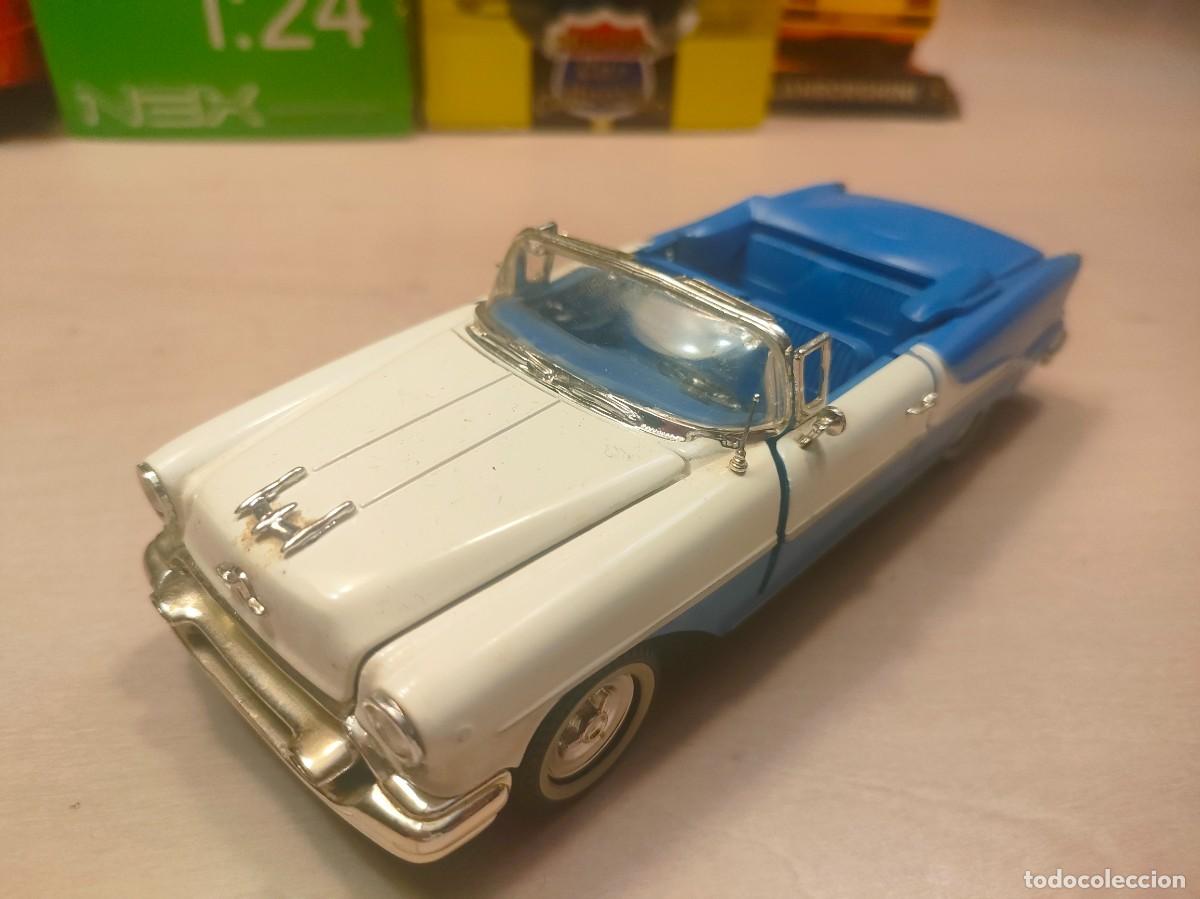 Voitures &agrave; l'&eacute;chelle: Oldsmobile 88 1955. Coche