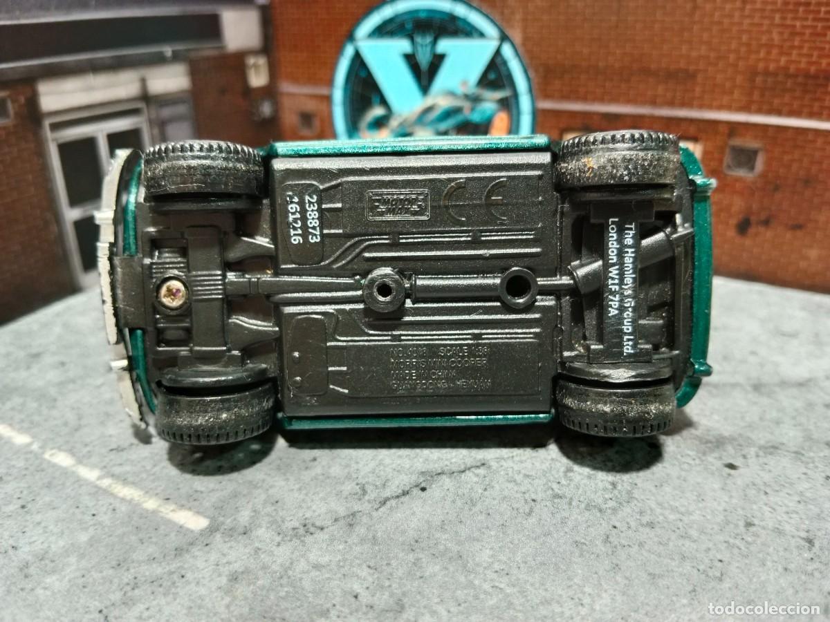 Coches a escala: Morris Mini Cooper Motor Max 1/36 - Foto 3