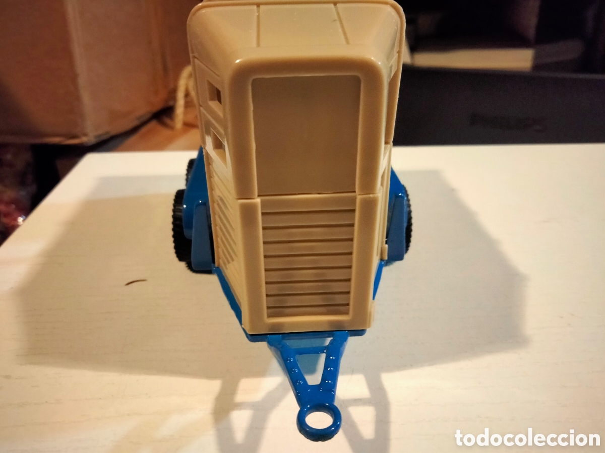Coches a escala: Remolque caballos diecast 1/32 - Foto 3