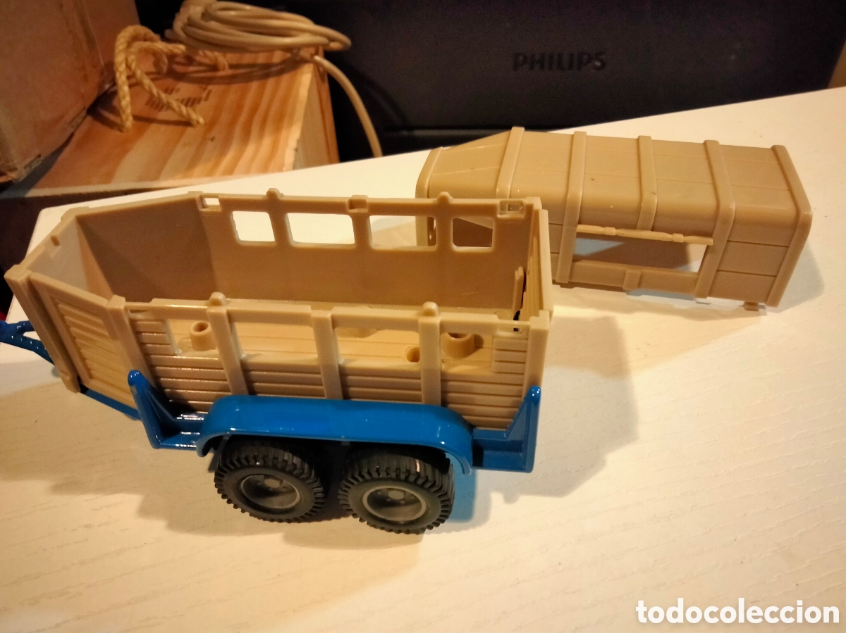 Coches a escala: Remolque caballos diecast 1/32 - Foto 7