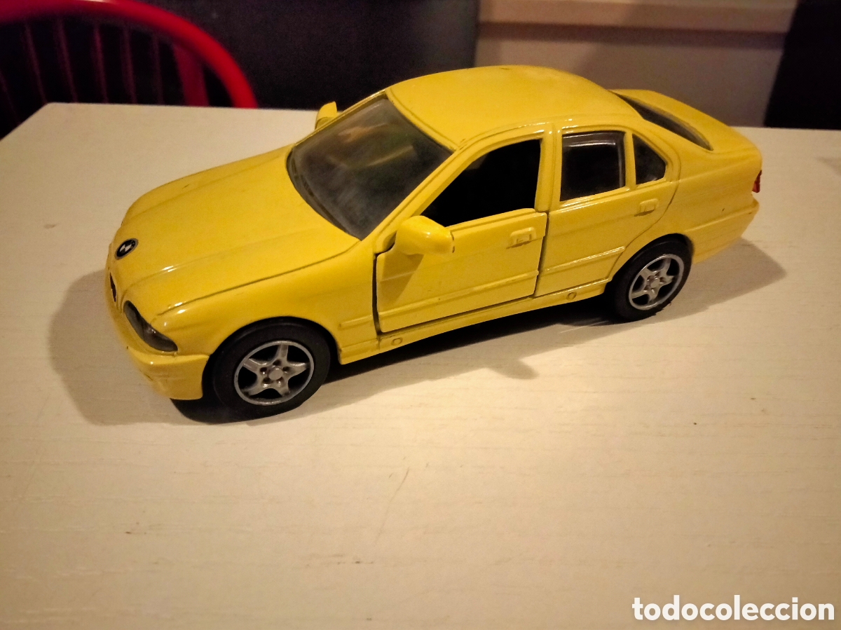 Coches a escala: New Ray 1/32 BMW 328i