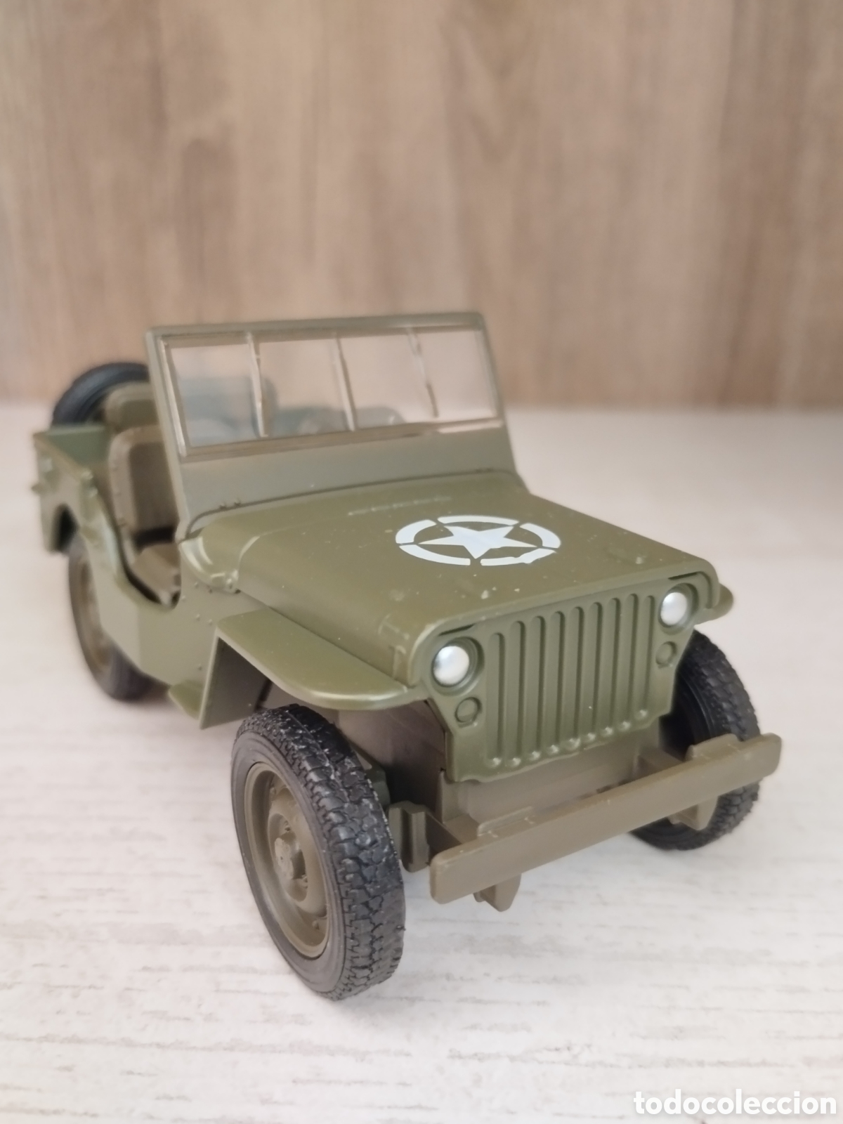 Coches a escala: JEEP WILLYS MB WWII e 1.32 - Foto 1