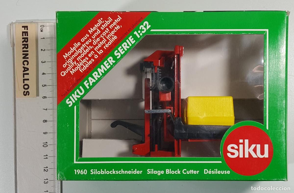 Coches a escala: SIKU FARMER SERIE 1:32 REF 1960 CORTADORA DE BLOQUES DE ENSILADO, NUEVO CON CAJA