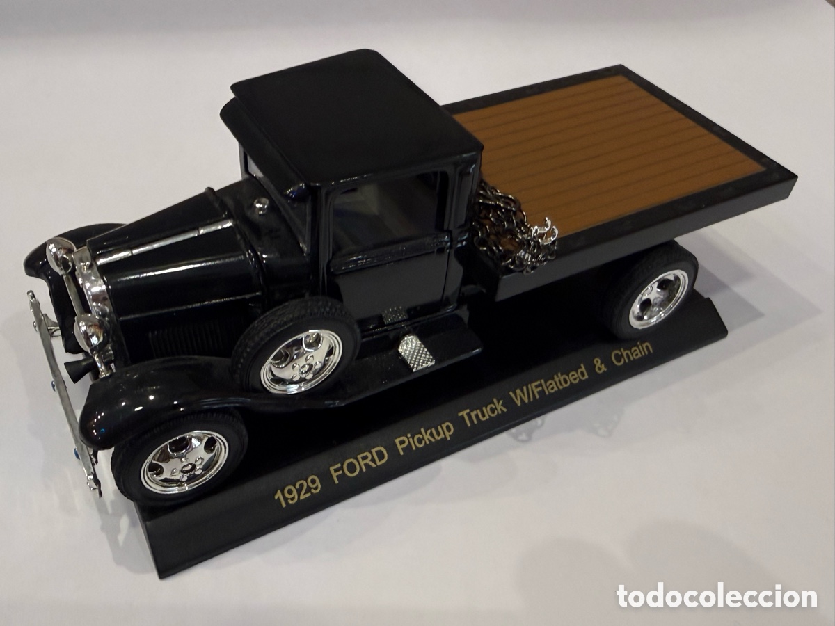 Coches a escala: VINTAGE CAR FORD 1929 PICKUP TRUCK/FLATBED & CHAIN con su expositor