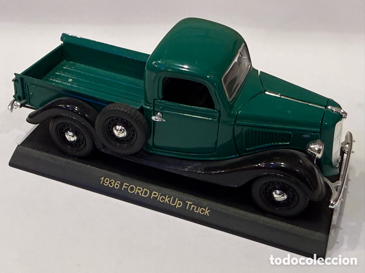 Coches a escala: Ford pickup truck 1936 en su peana