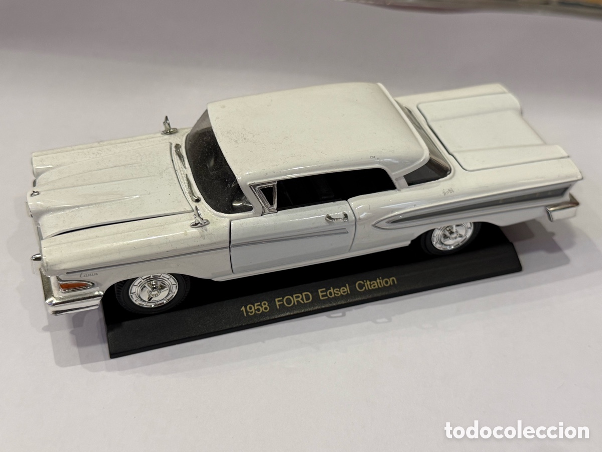 Coches a escala: Ford Edsel citation 1958 en su peana