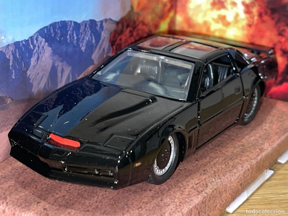 Coches a escala: El Coche Fant&aacute;stico KITT Knight Rider Pontiac 1:32 die-cast metal Michael Knight David Hasselhoff