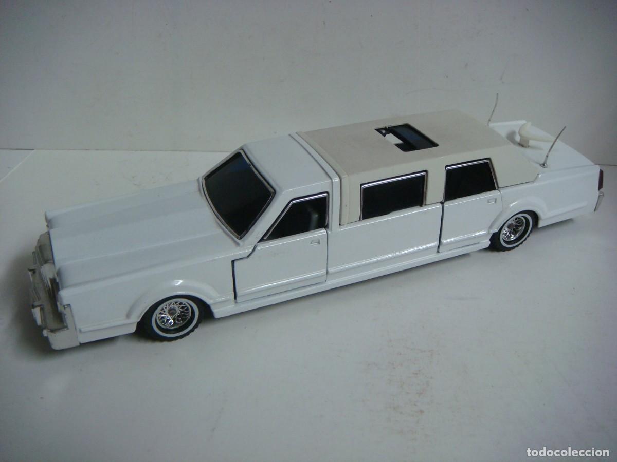 Modellautos: COCHE ESCALA 1'32-LIMOUSINE COLOR BLANCO DE MAJORETE-(&)