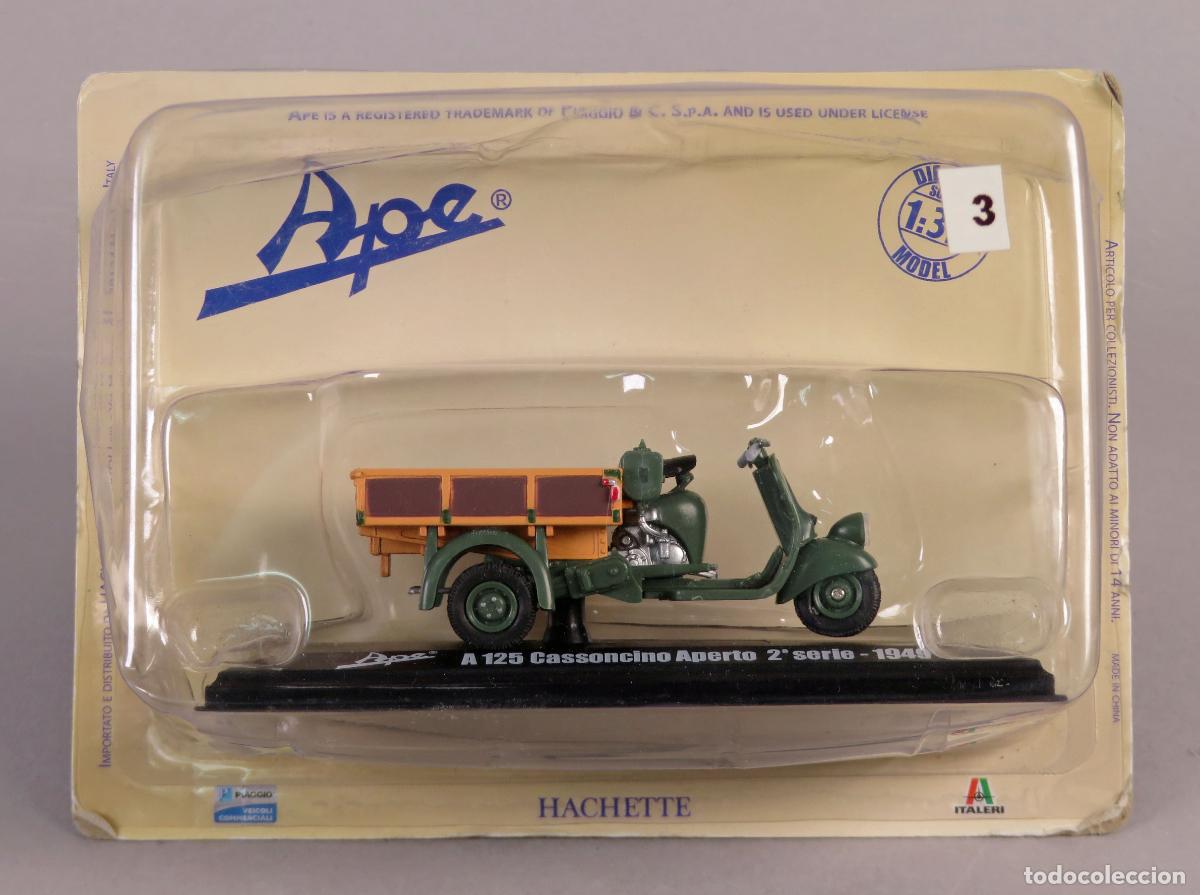 Coches a escala: Ape Vespa moto A 125 Cassoncino aperto 2&ordf; serie 1949 Hachette Italeri 1/32