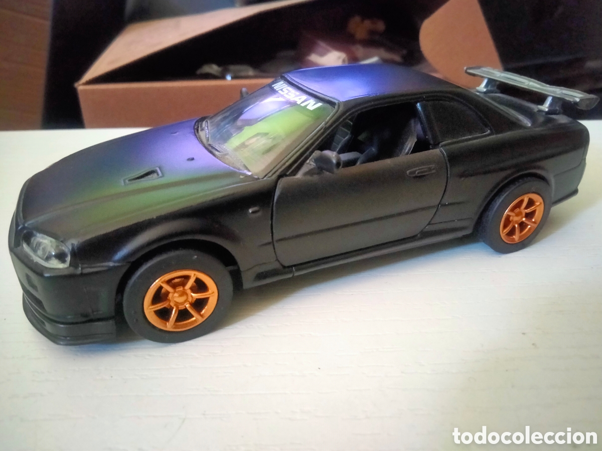 Coches a escala: New Ray 1/32 Nissan Skyline GT-R negro mate