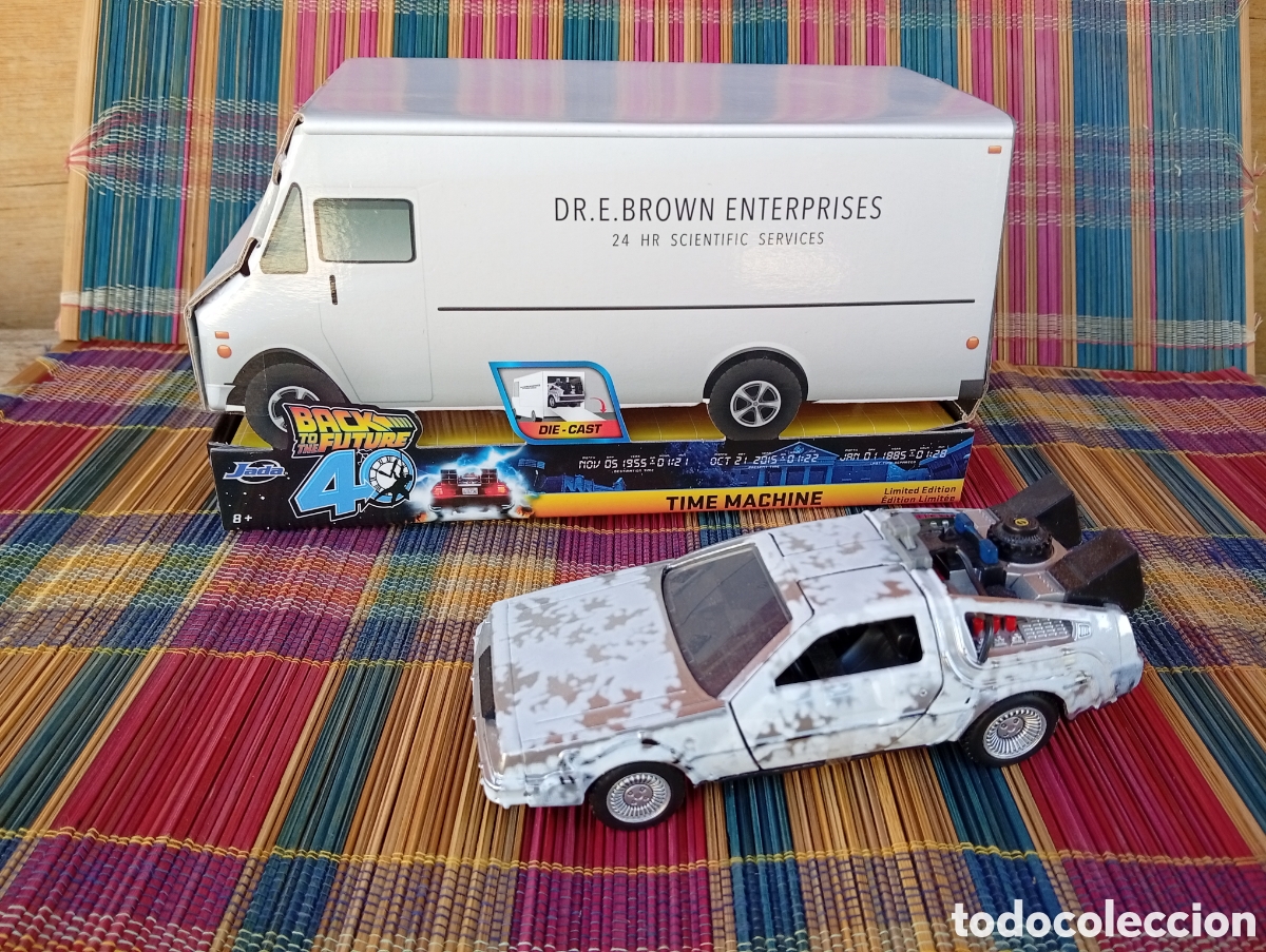 Coches a escala: DELOREAN Y CAJA FURGONETA * REGRESO AL FUTURO * JADA escala 1:32