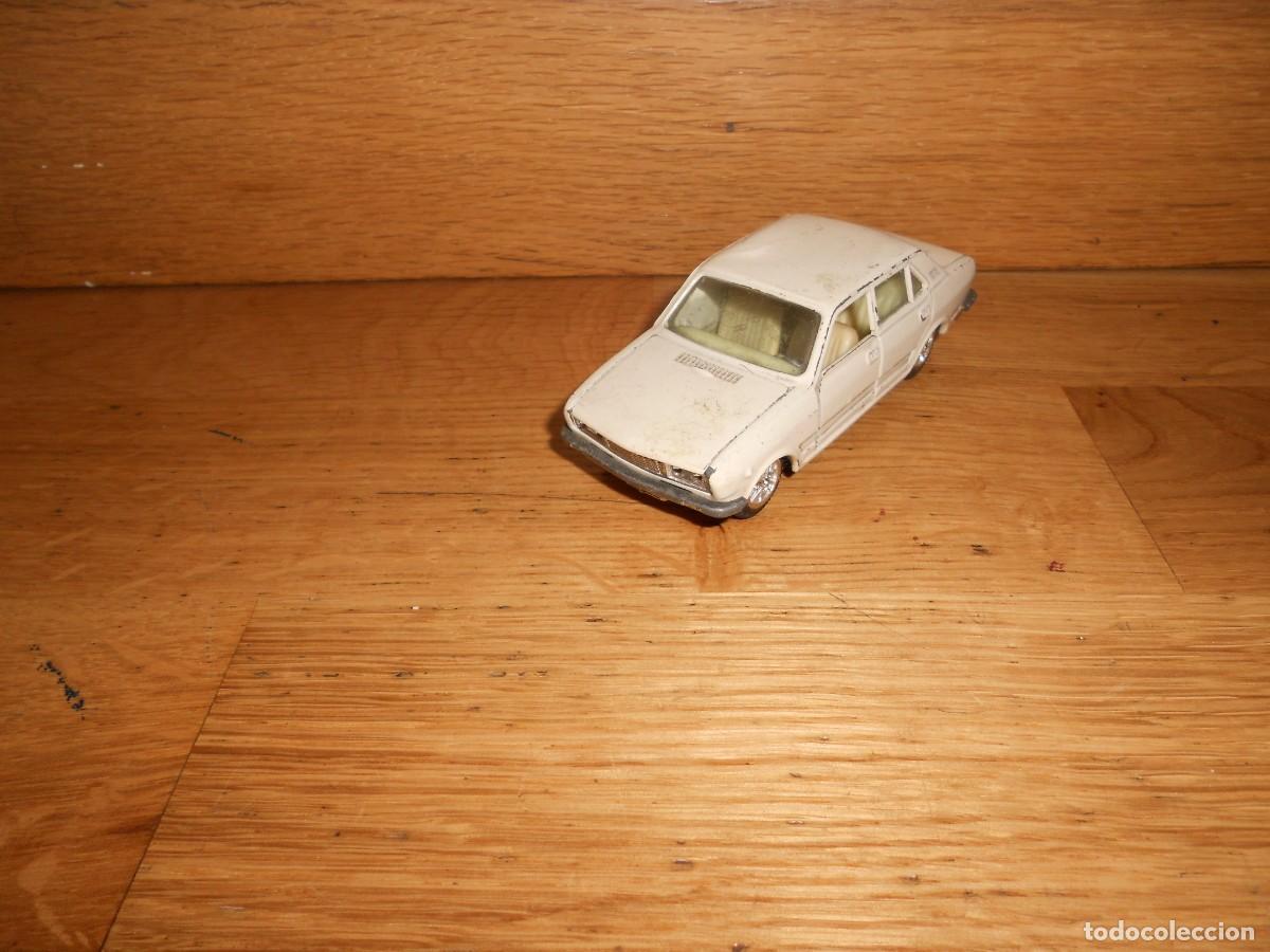 Coches a escala: SEAT 132 BLANCO - Escala 1:32 - JOAL
