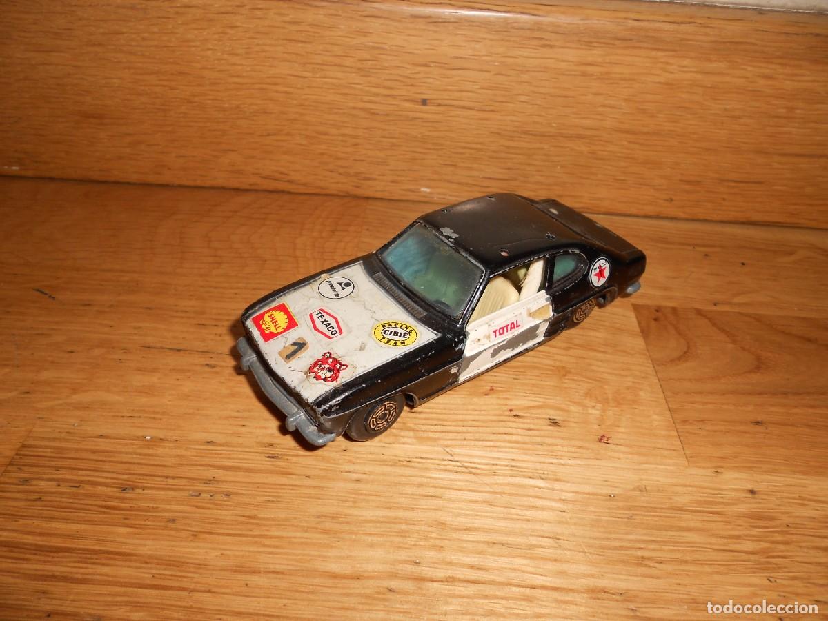 Coches a escala: FORD CAPRI NEGRO y BLANCO / COCHE de POLICIA - Escala 1:37 - GUISVAL