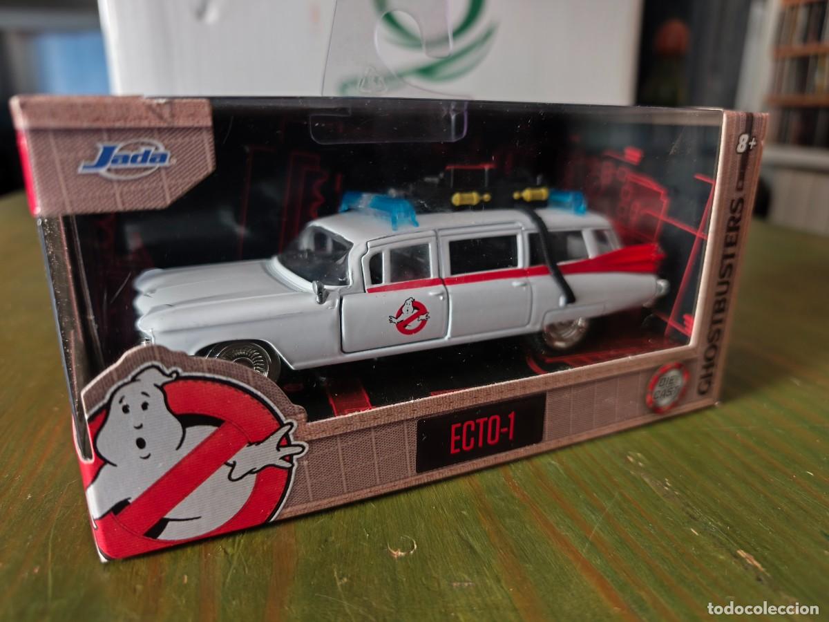 Coches a escala: ECTO-1 (Cadillac Miller-Meteor de 1959).Cazafantasmas Ghostbusters. Jada 1/32 Hollywood Rides.