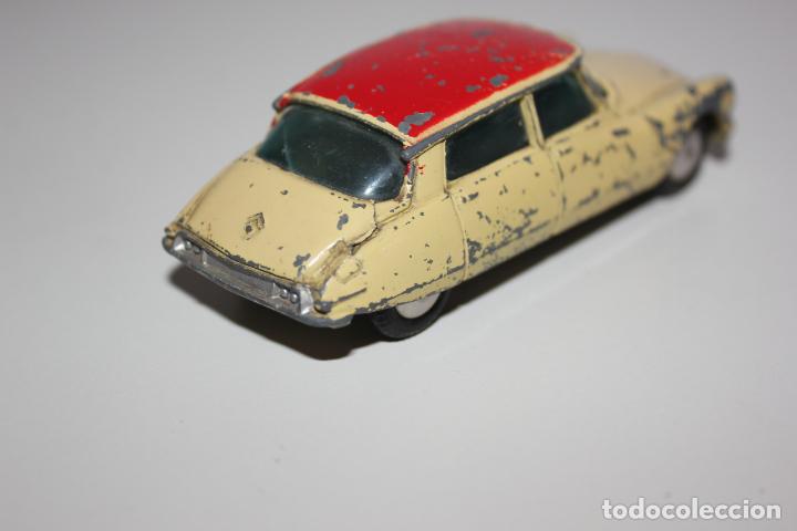Corgi Citroën DS 19 GB Rouge Intérieur Jaune Réf 210 S 1960 1/43 Rare