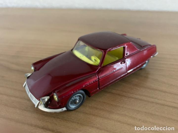 corgi citroen ds 19