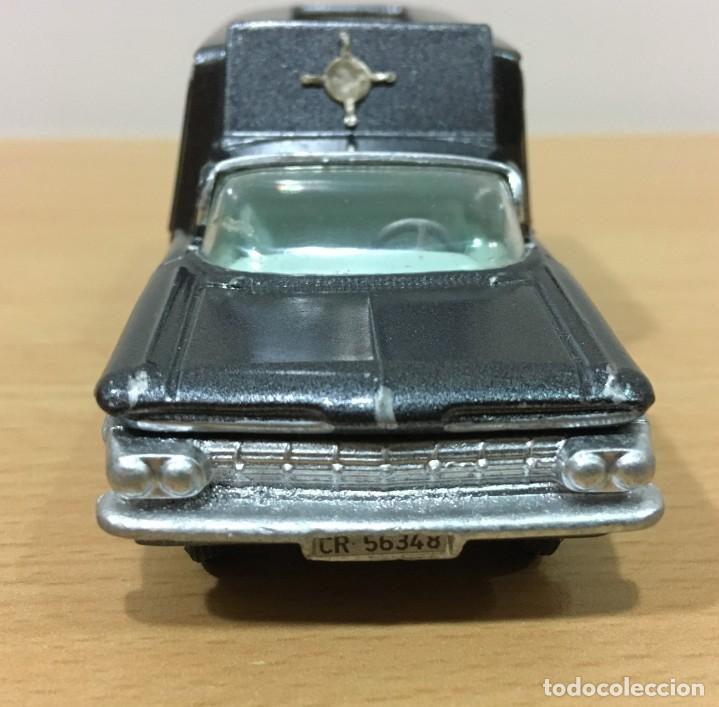 Voitures &agrave; l'&eacute;chelle: COCHE CORGI TOYS n&ordm; 486 - CHEVROLET IMPALA *KENNEL CLUB* CUSTOMIZADO COMO VEH&Iacute;CULO FUNERARIO