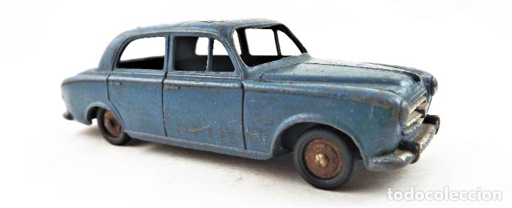 Véhicule miniature - Voiture 1:43 Dinky Toys DeAgostini Peugeot 403 berline  bleu - 521. - Cdiscount Jeux - Jouets