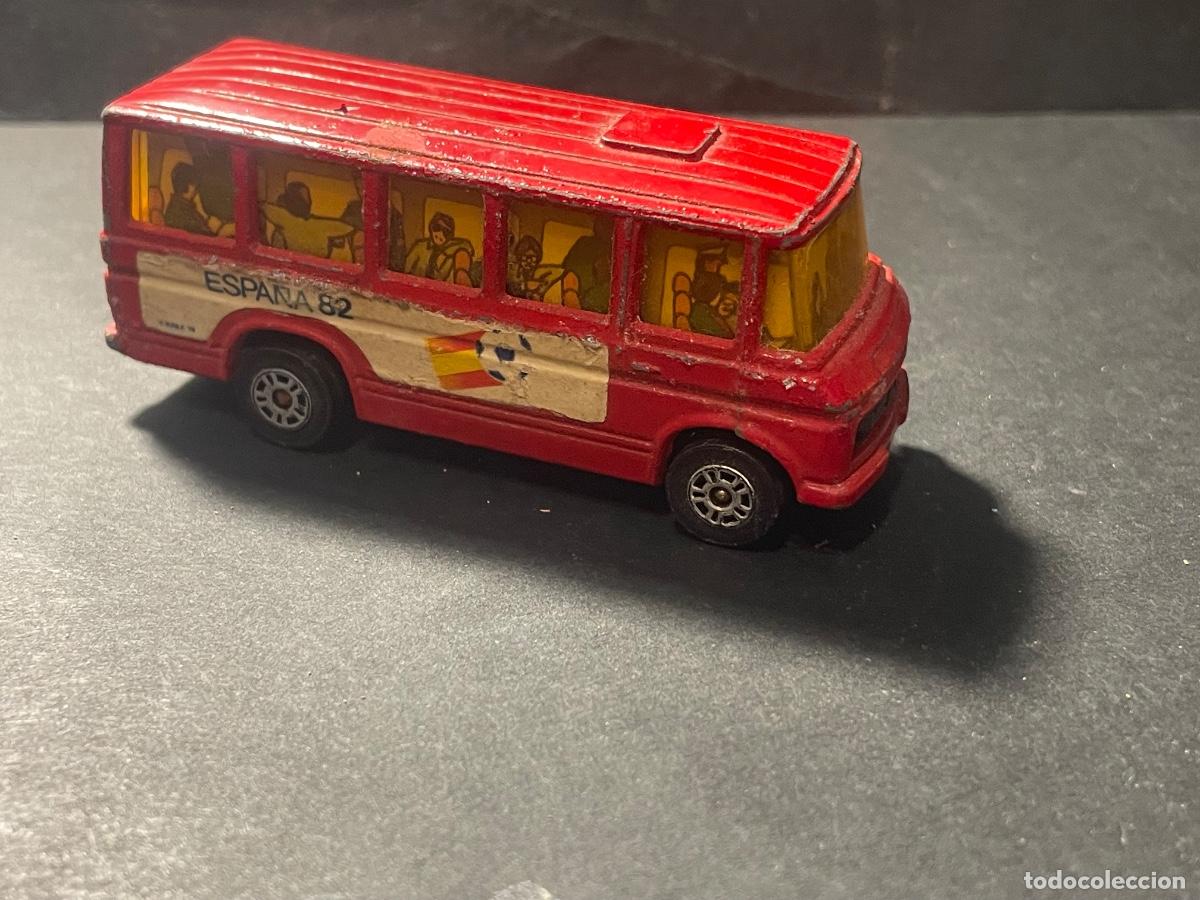 Coches a escala: FUTBOL- ESPA&Ntilde;A 82 - CORGI JUNIORS - MERCEDES BENZ BUS - PAT. N&ordm; 1278081 MADE IN ET BRITAIN - 7,5X2,5
