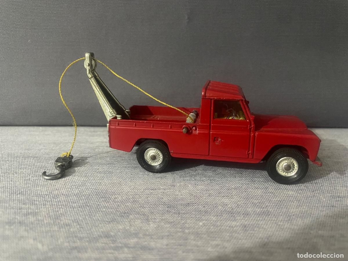Coches a escala: Land Rover 109 cami&oacute;n gr&uacute;a de Corgi Toys