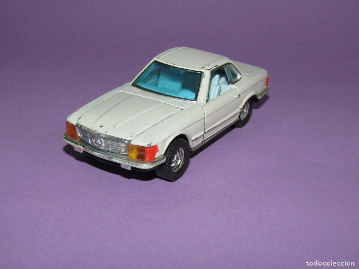 Coches a escala: Antiguo MERCEDES BENZ 350 SL de CORGI TOYS Made in GT Britain de 1950-60s.