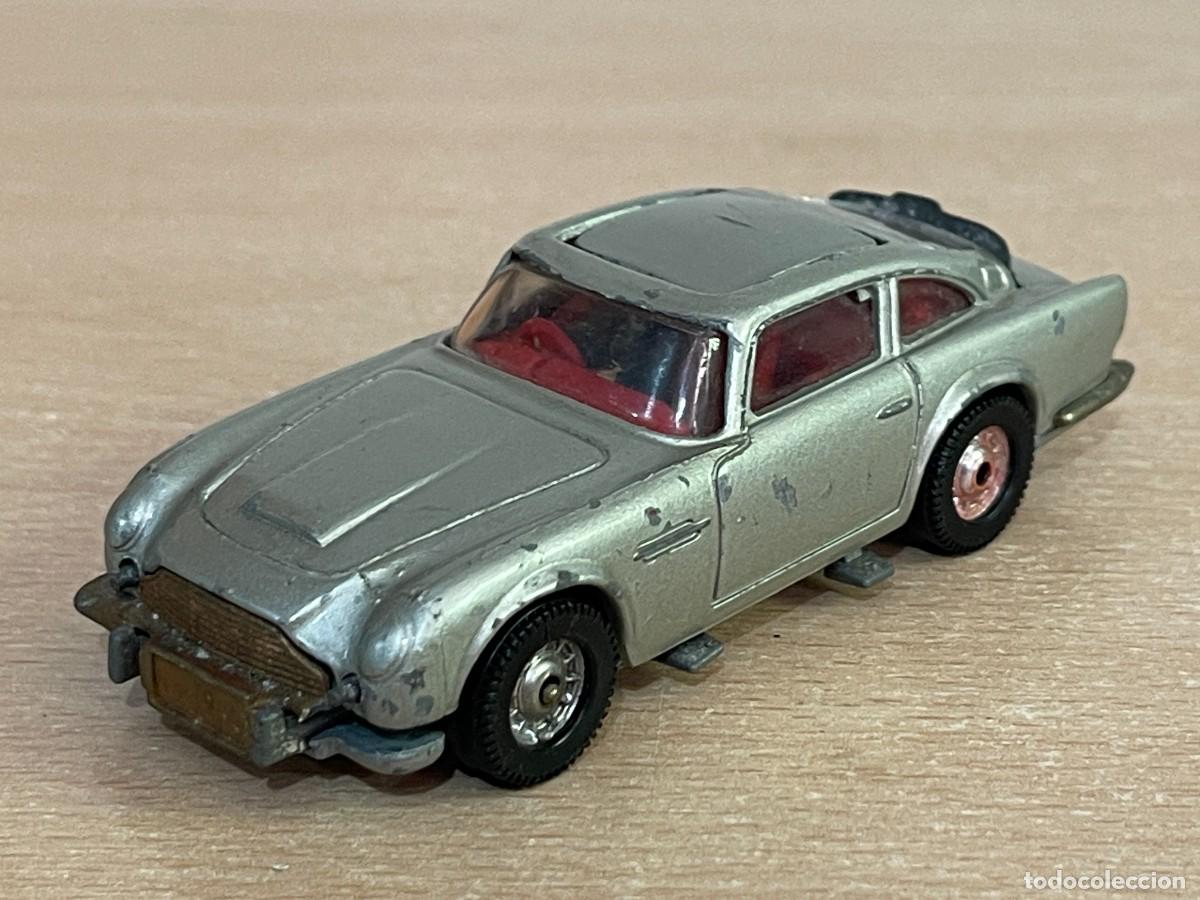 Coches a escala: 322- Corgi Toys coche 007 New James Bond ASTON MARTIN DB5 Made in Great Britain a&ntilde;os 70/80 1:43