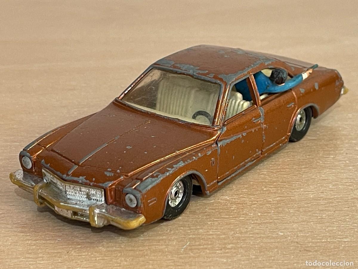 Coches a escala: 323- Corgi coche BUICK REGAL Made in Great Britain a&ntilde;os 70 escala 1:36