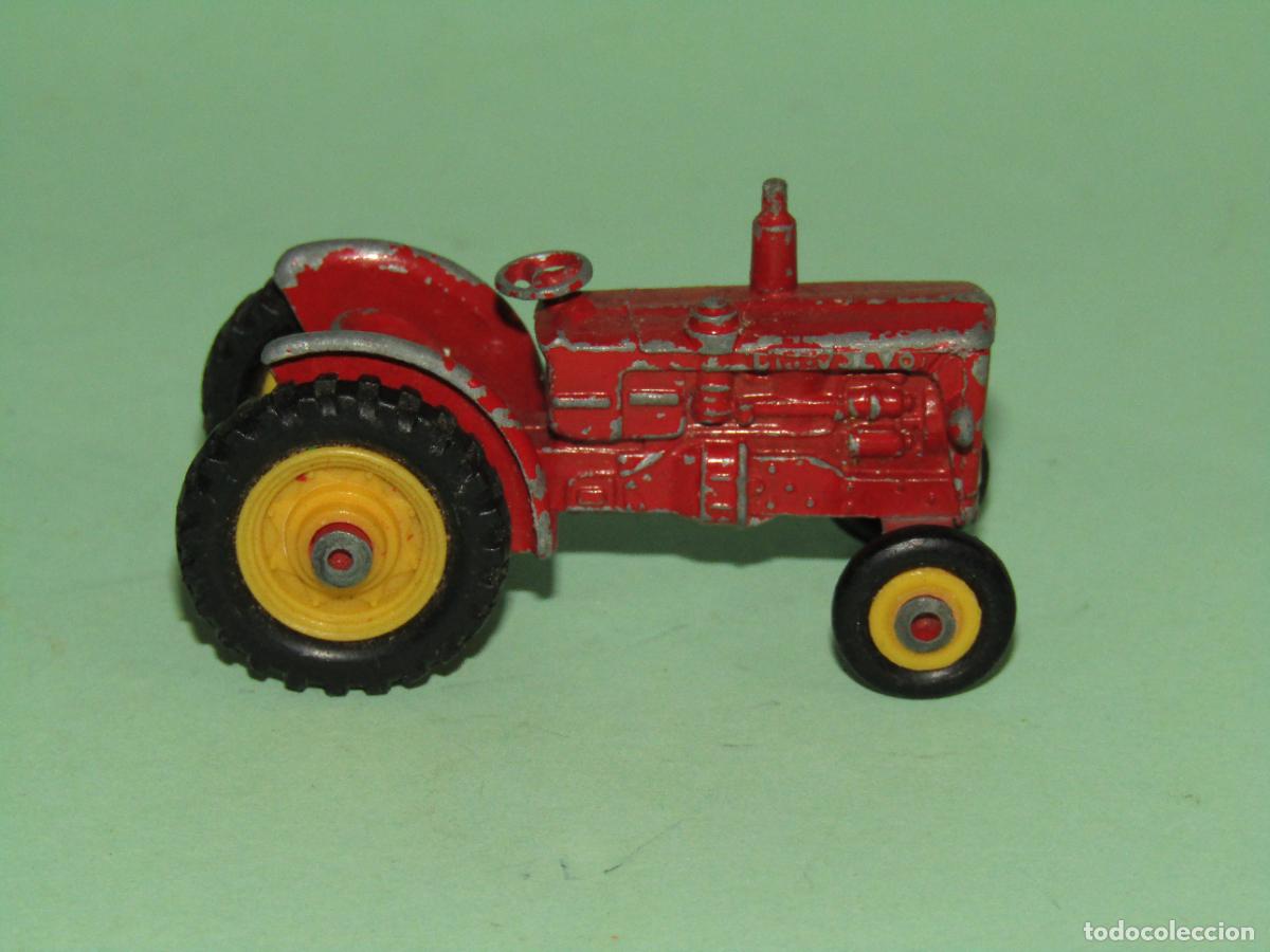 Coches a escala: Antiguo Tractor Met&aacute;lico Diecast VOLVO de CORGI JUNIOR