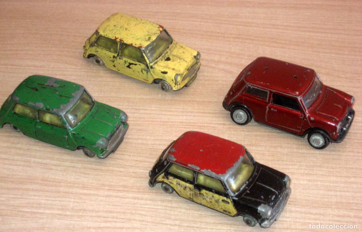 Coches a escala: MINI COOPER 4 COCHES 3 DE CORGI Y 1 DE NACORAL