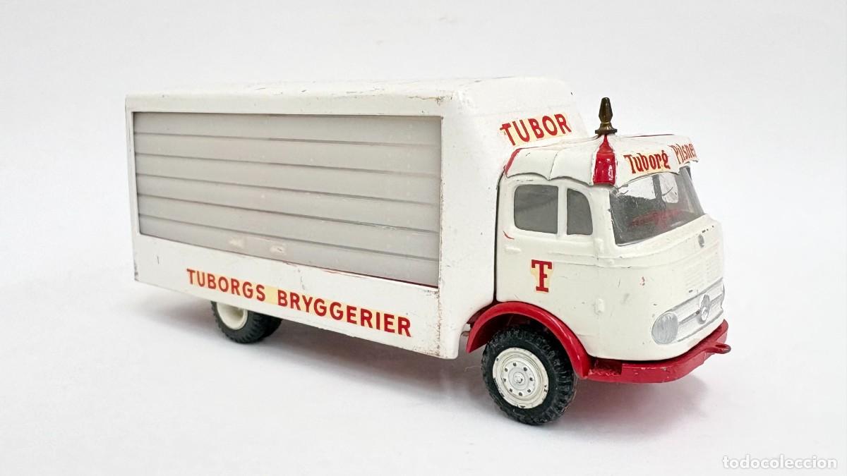 Coches a escala: CAMION MERCEDES BENZ DE TRANSPORTE DE CERVEZA TUBORGS PILSENER, BRYGGERIER. TEKNO - ESCALA 1/43