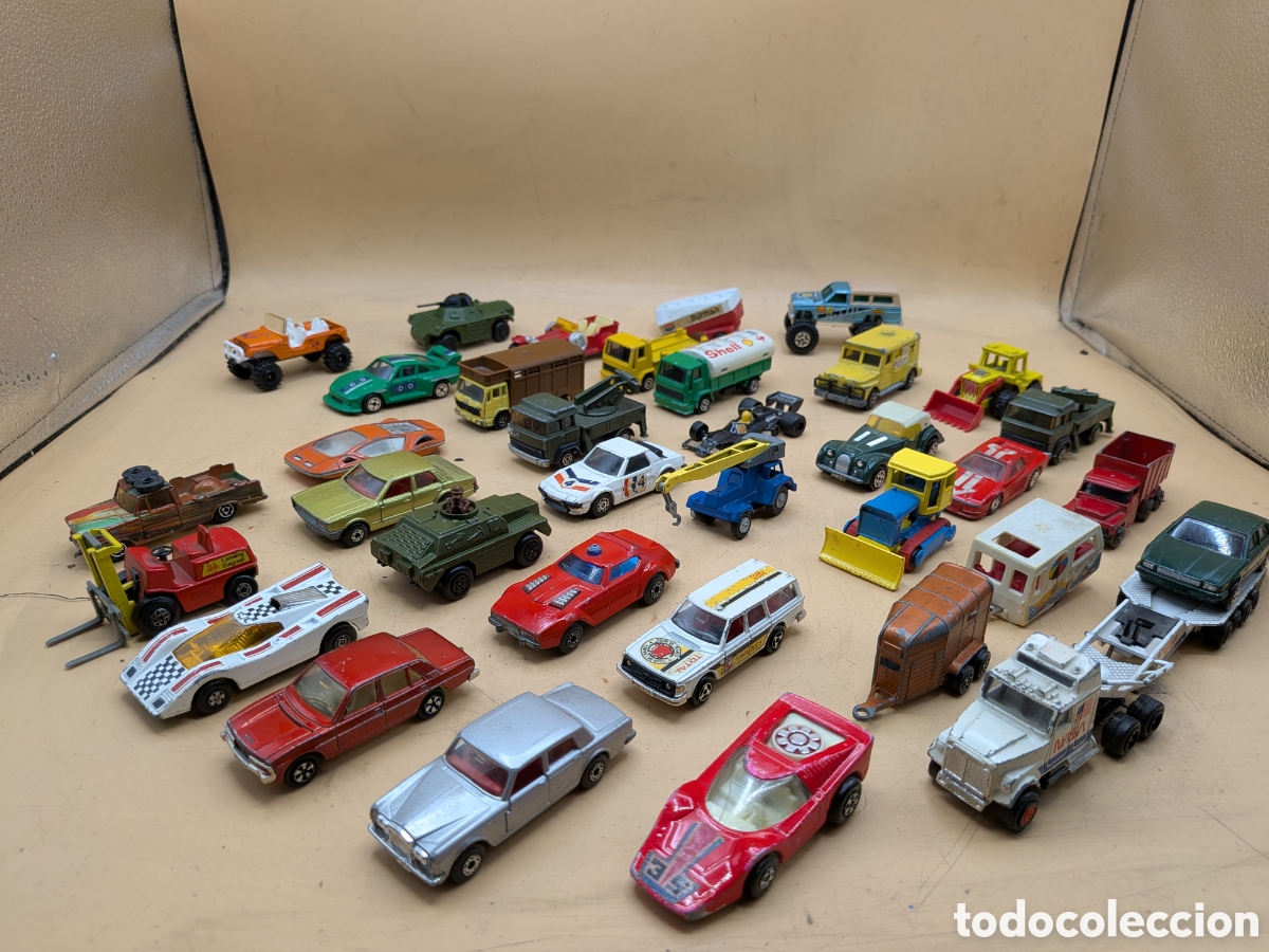 Carros em escala: LOTE COCHES GUISVAL LESNEY MAJORETTE CORGI VARIAS ESCALAS