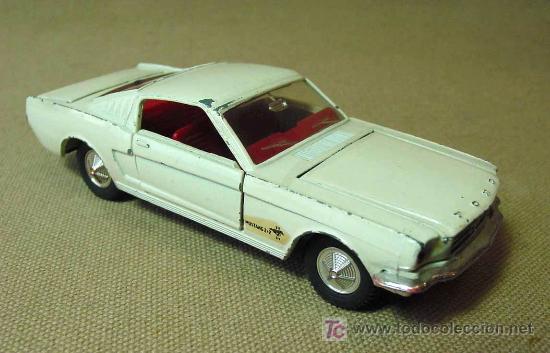 Coches a escala: AUTOMOVIL DINKY TOYS, FORD MUSTANG FASTBACK, Nº 161, FABRICADO POR MECCANO, MADE IN ENGLAND - Foto 2 - 19174814