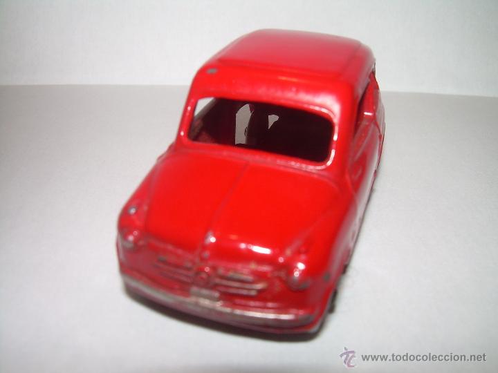 antiguo coche fiat 600..escala 1/43dinky toy - Buy Model cars