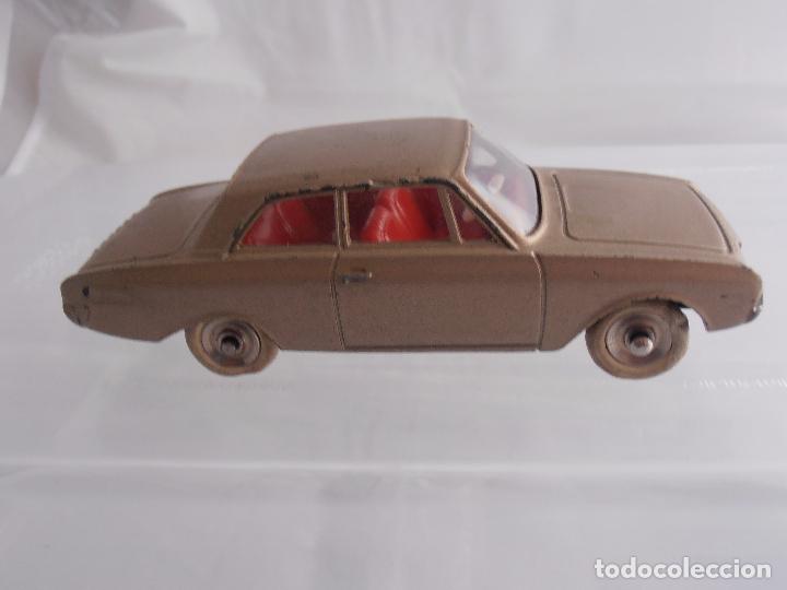 Miniature Ford Taunus Dinky toys - Collection