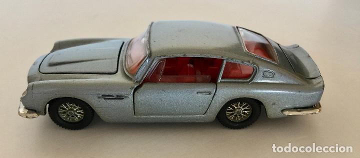 dinky toys aston martin