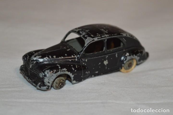 PEUGEOT 203 GRISE DINKY TOYS 1/43°