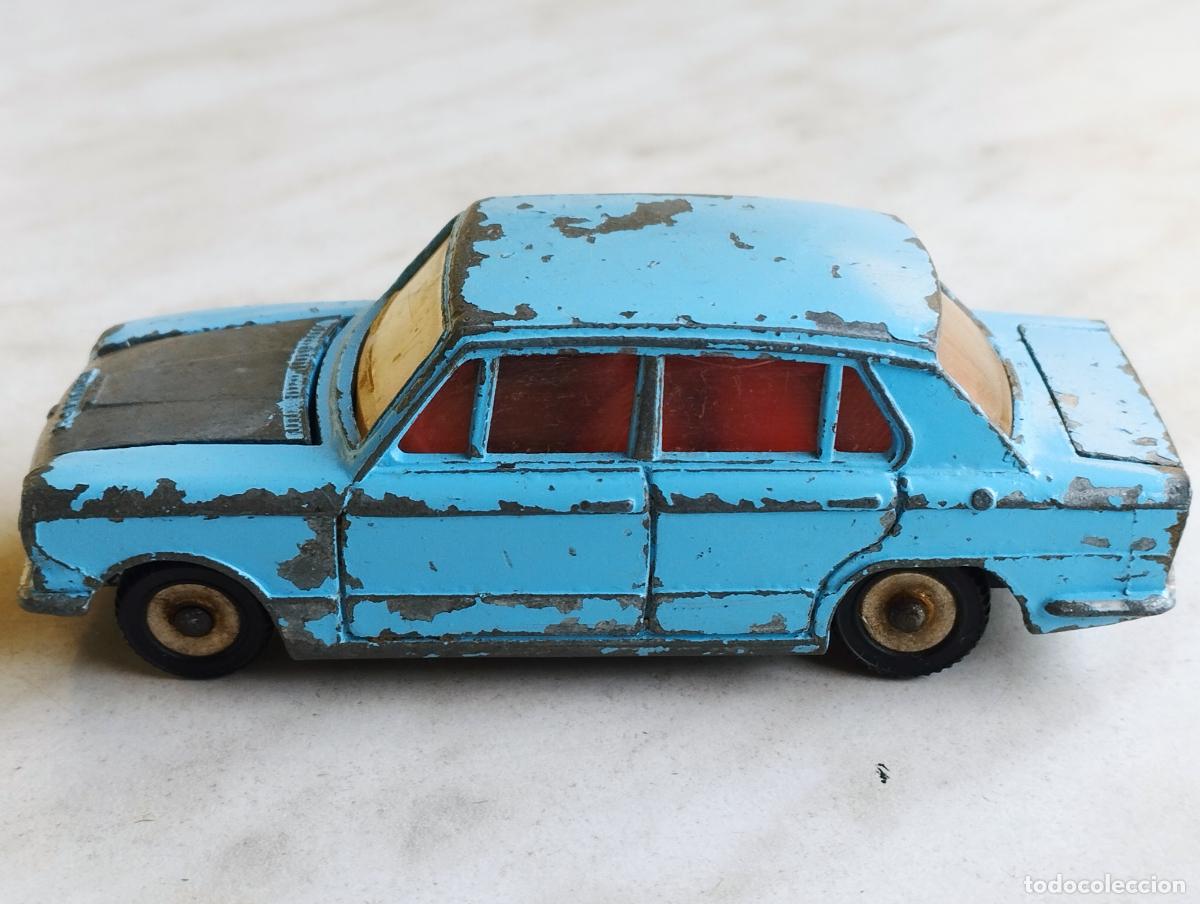 Auto in scala: TRIUMPH 1300 DE DINKY TOYS 1,43 MECCANO ORIGINAL
