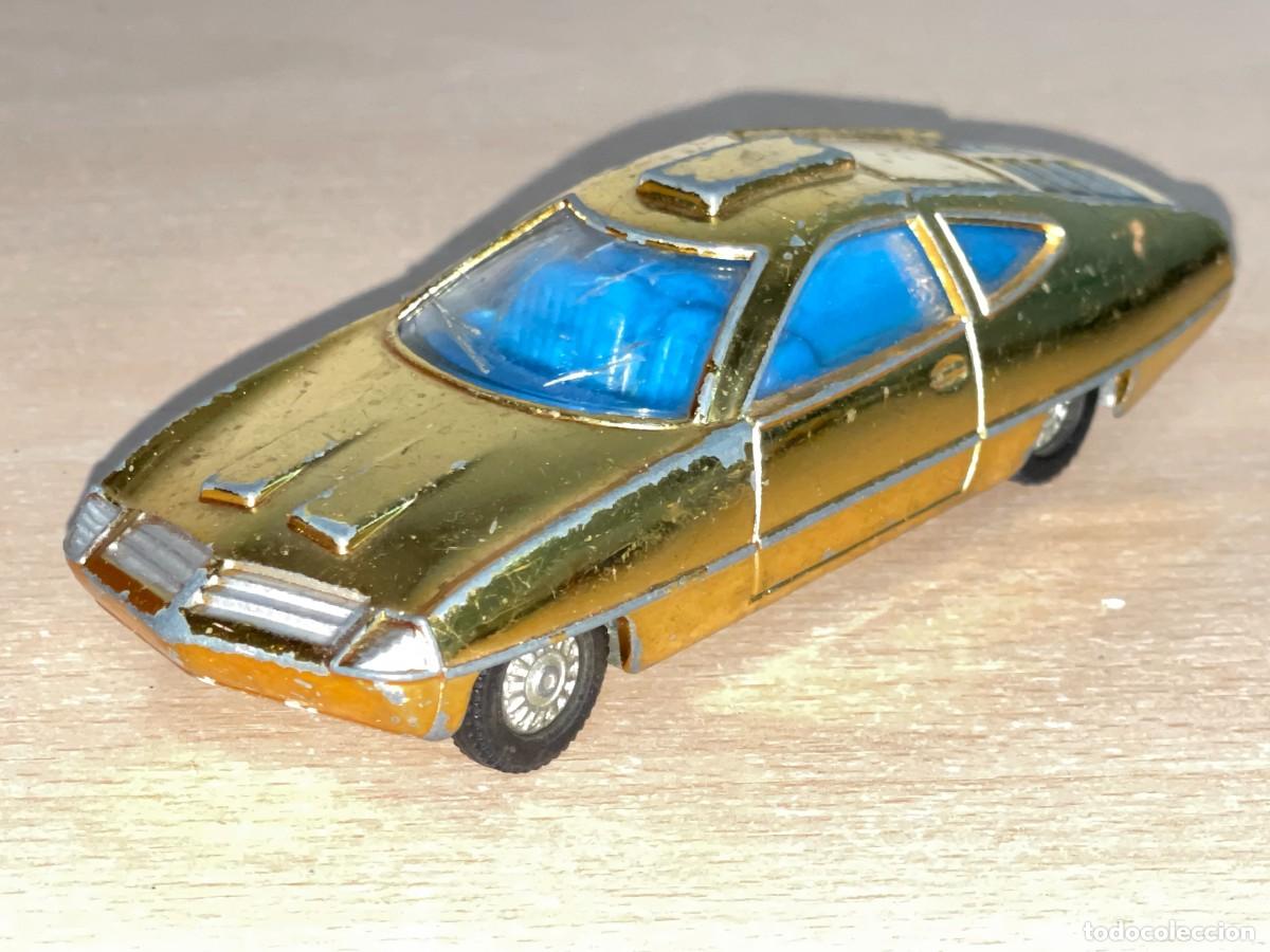 Coches a escala: 42- Dinky Toys UFO Ed Strakers Shado Car Made in England Ref. 352 a&ntilde;os 60 golden car MUY RARO!!!!