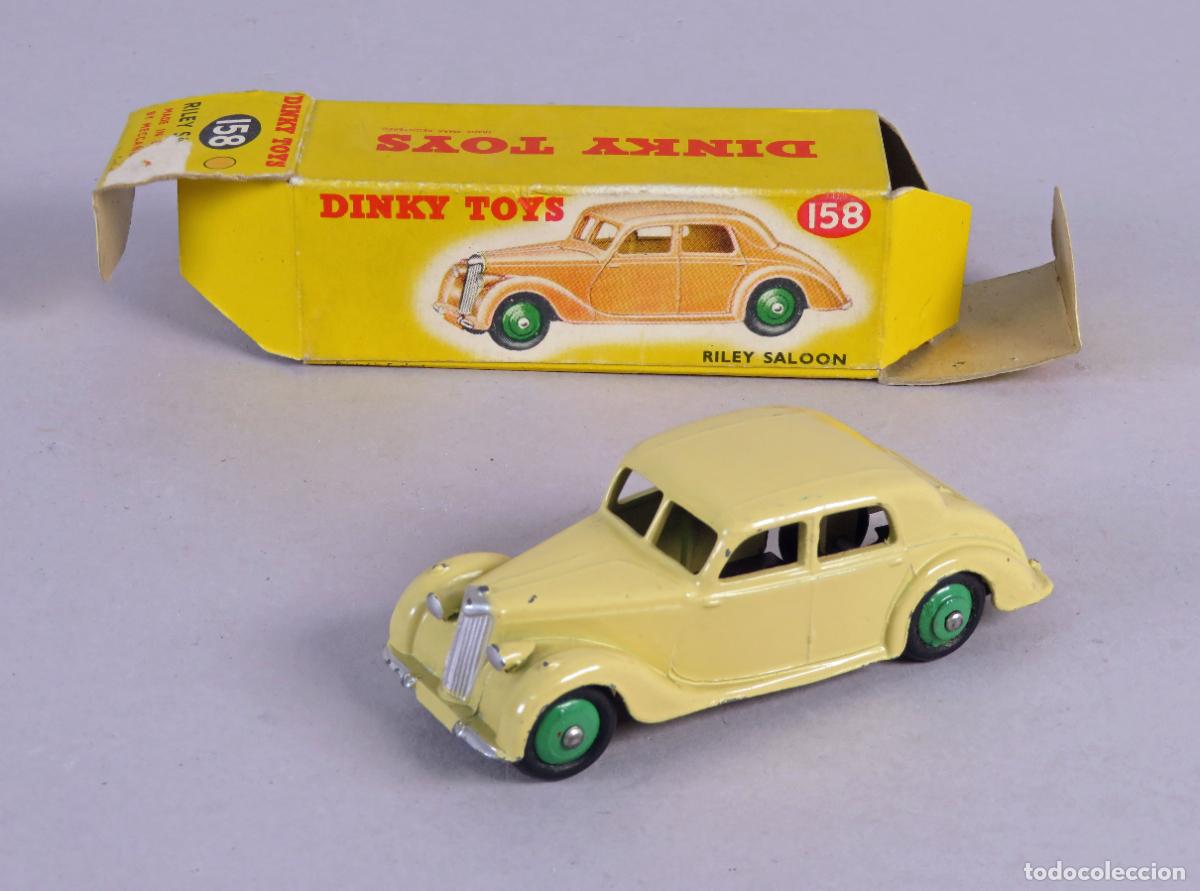 Coches a escala: Riley Saloon Dinky 158 1/43 Made in England caja a&ntilde;os 50