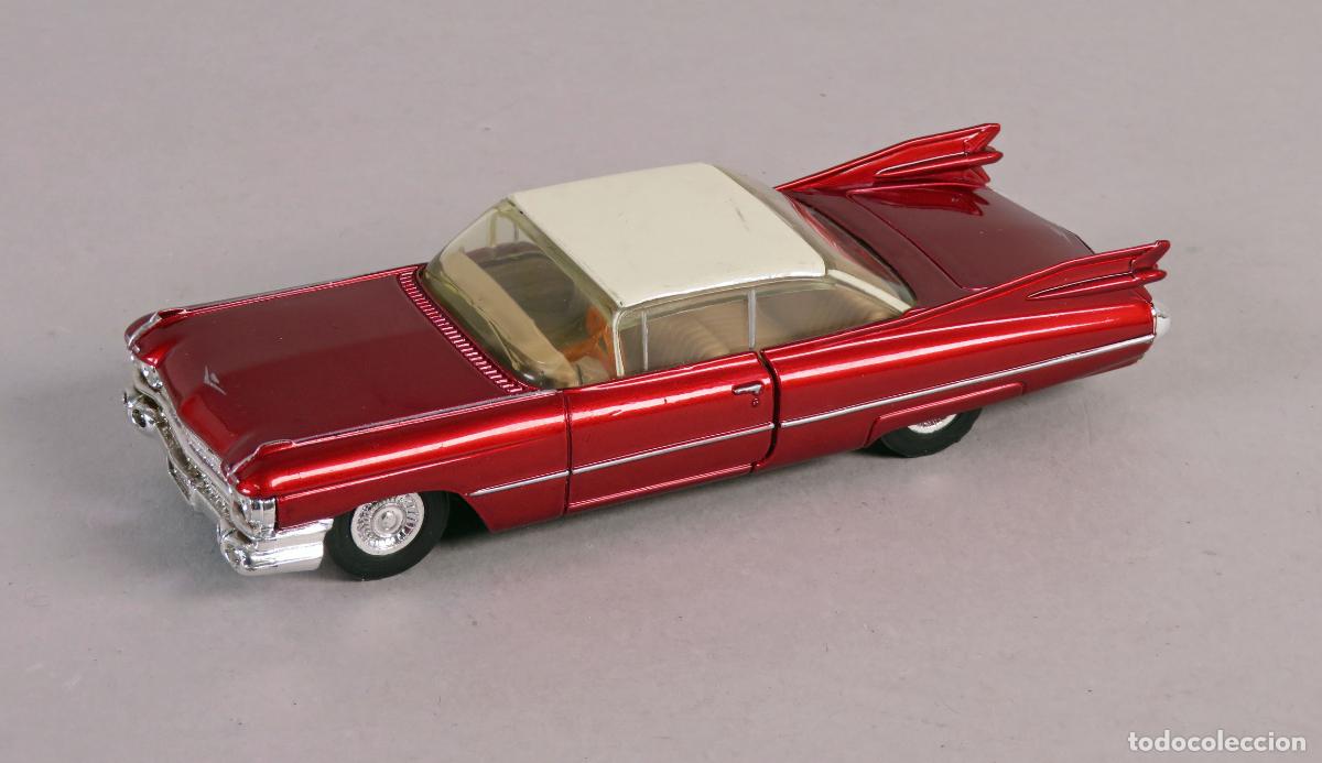 Coches a escala: Cadillac Coup&eacute; Dinky Toys De Ville Matchbox 1/43 Made in England 1959