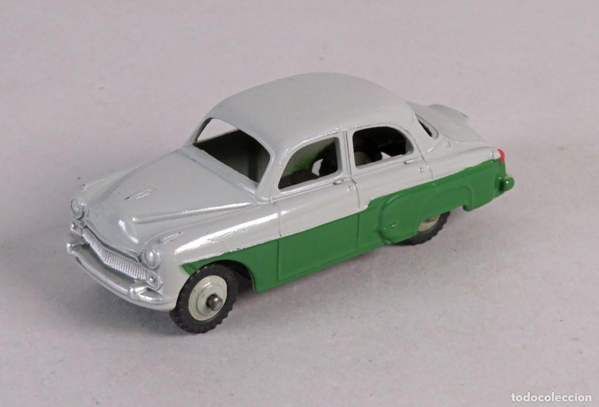 Coches a escala: Vauxhall Cresta Saloon Dinky Toys 164 1/43 Made in England color verde gris a&ntilde;os 50