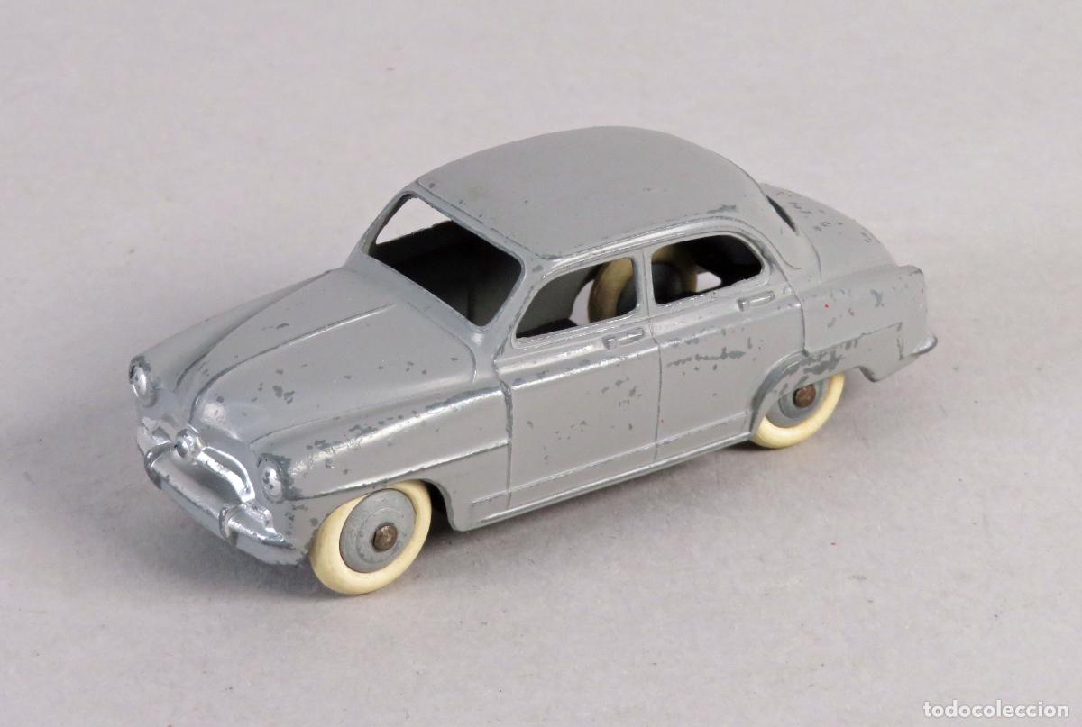 Coches a escala: Simca 9 Aronde Dinky Toys 24 U 1/43 Made in France color gris a&ntilde;os 50