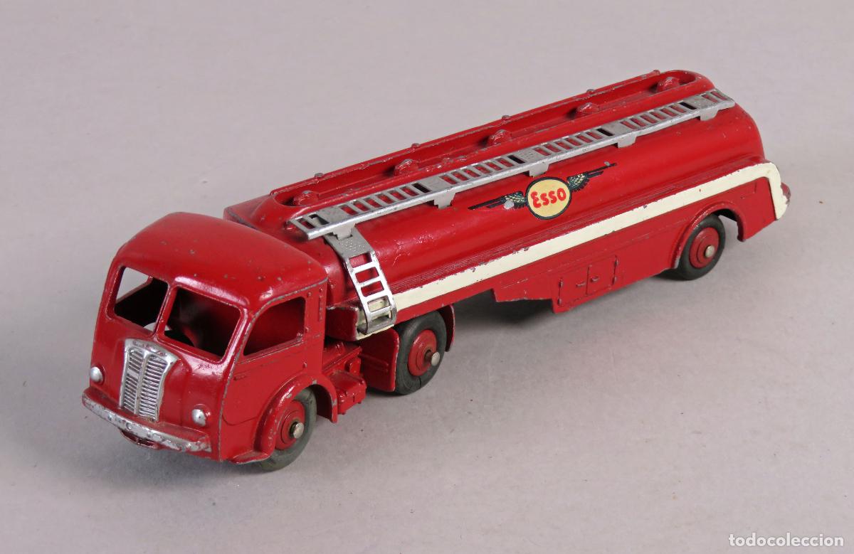 Coches a escala: Tracteur Panhard Citerne Esso Dinky Toys 32 C 1/43 semi remorque Made in France a&ntilde;os 50