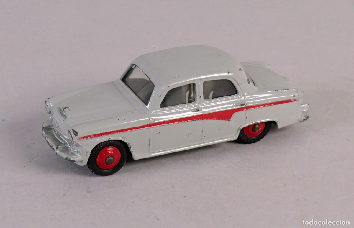 Coches a escala: Austin A105 Dinky Toys 176 1/43 Made in England gris y rojo a&ntilde;os 50
