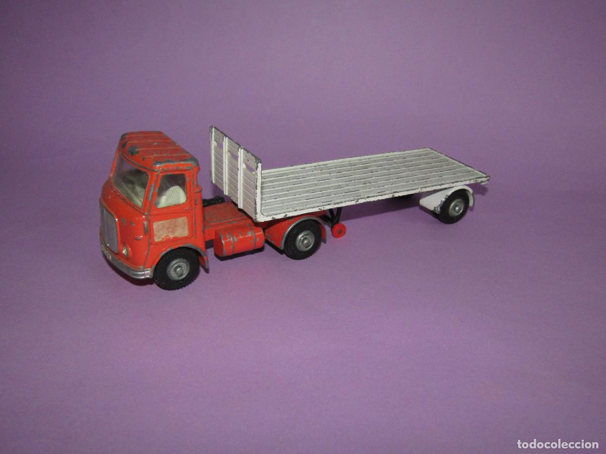 Coches a escala: Antiguo Cami&oacute;n AEC ARTICULATED LORRY de DINKY TOYS Meccano Made in England A&ntilde;o 1965