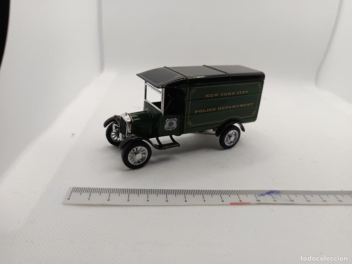Coches a escala: Ford TT Van Paddy Wagon 1926 NYPD de Matchbox Dinky escala 1:43 Coleccion America&acute;s Finest