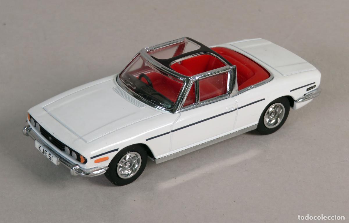 Coches a escala: DY28 Triunph Stag Dinky Matchbox 1/43 Made in China 1991